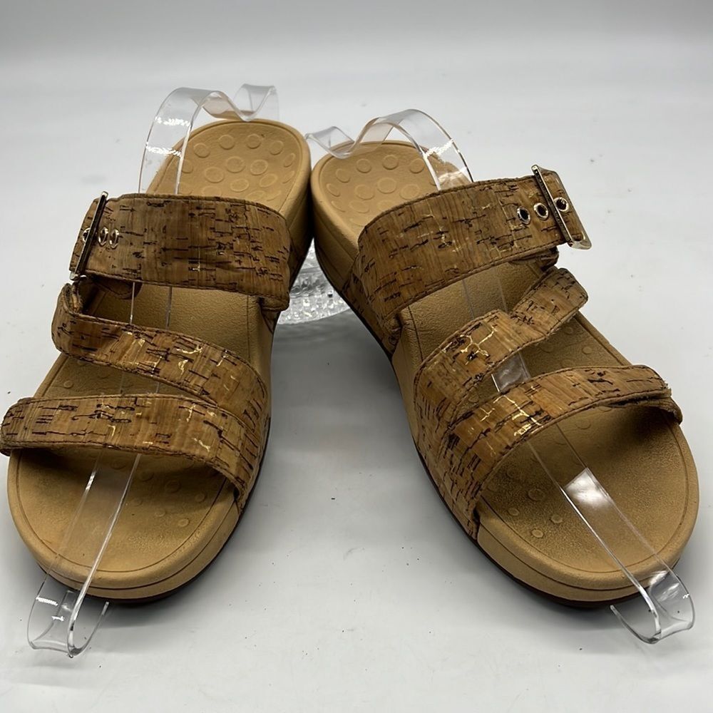 Vionic Podiatrist Designed Sandals size 8